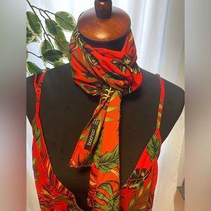 Very long, beautiful bold leaf printed dress with matching scarf!